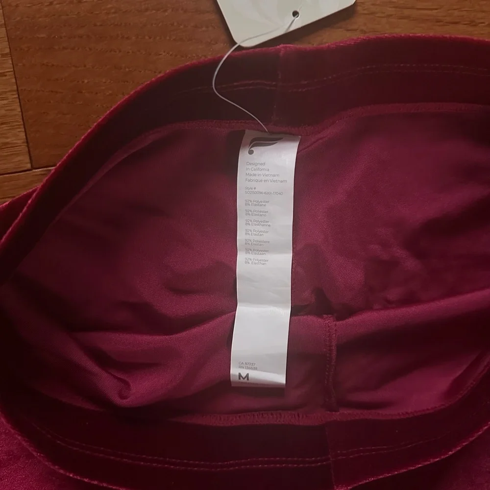 Fabletics Shorts - Picture 3 of 4